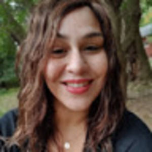 Meet your Posher, Rina